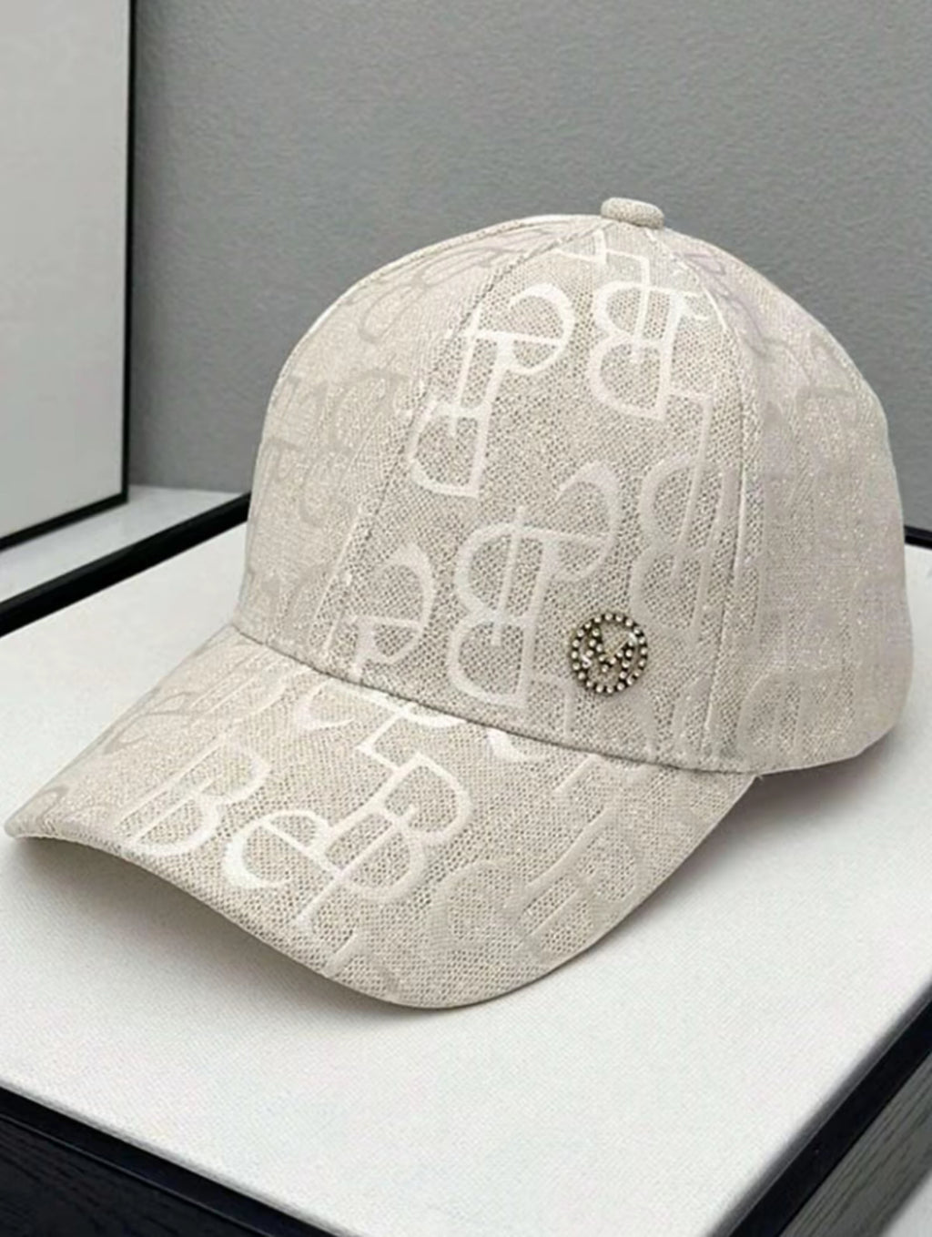 VORTEXA™ Monogram Cap – Minimalistische Unisex Baseball Cap mit Signature Design