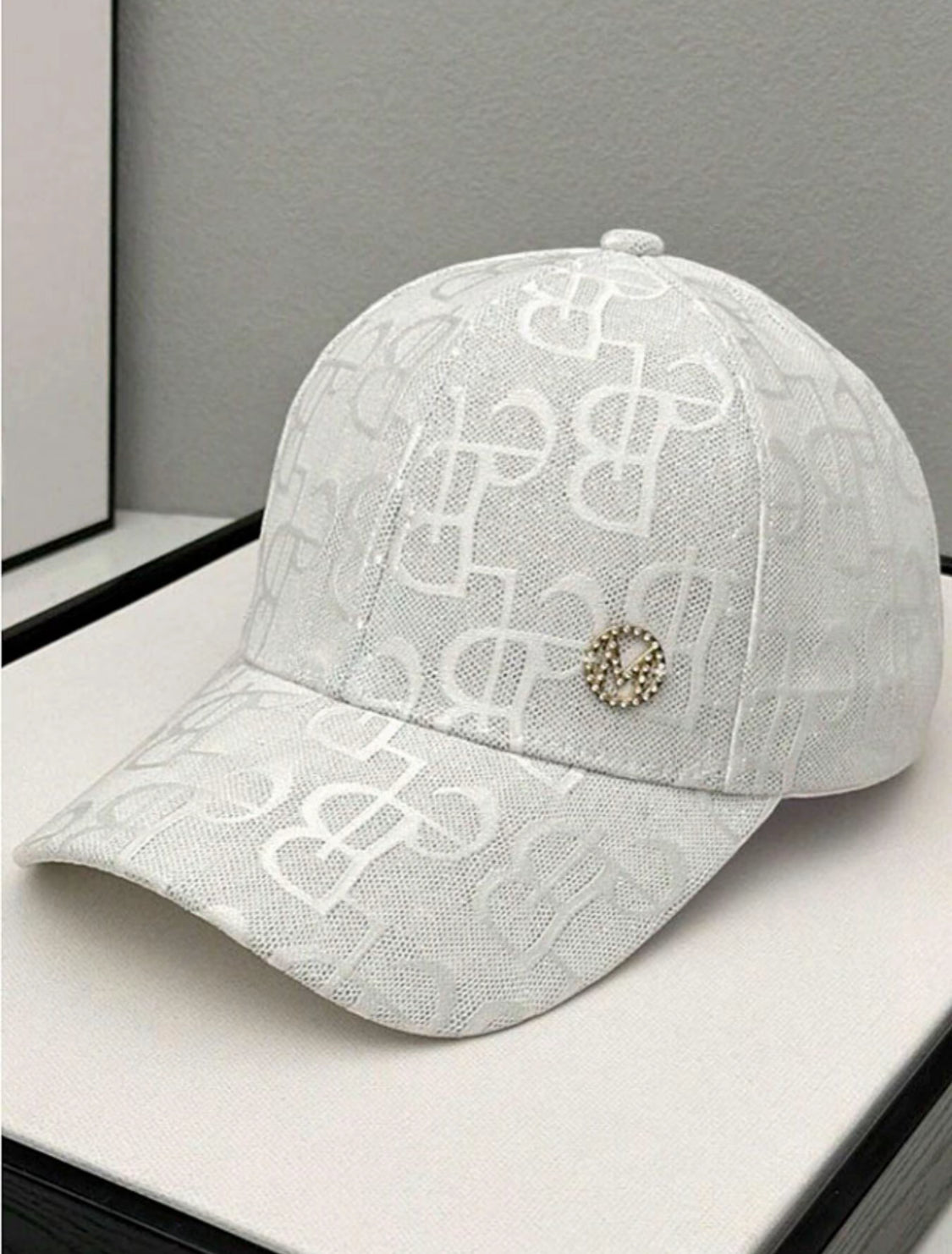VORTEXA™ Monogram Cap – Minimalistische Unisex Baseball Cap mit Signature Design